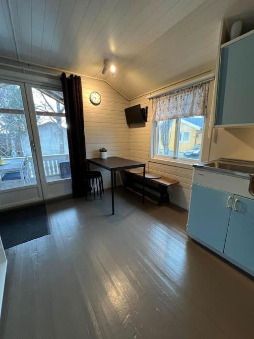Idyllisk Minihus I Landlige Omgivelser - Med 5 Sengeplasser Og Parkering * Asen