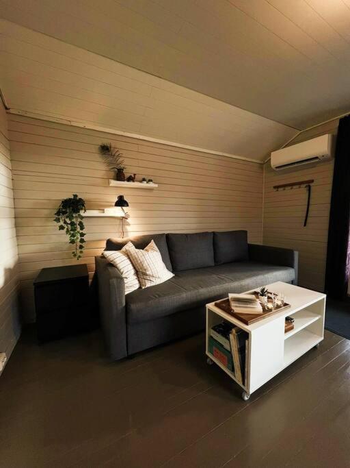 Idyllisk Minihus I Landlige Omgivelser - Med 5 Sengeplasser Og Parkering Holiday home Asen