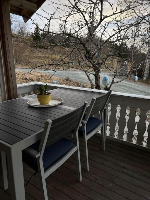 Idyllisk Minihus I Landlige Omgivelser - Med 5 Sengeplasser Og Parkering *