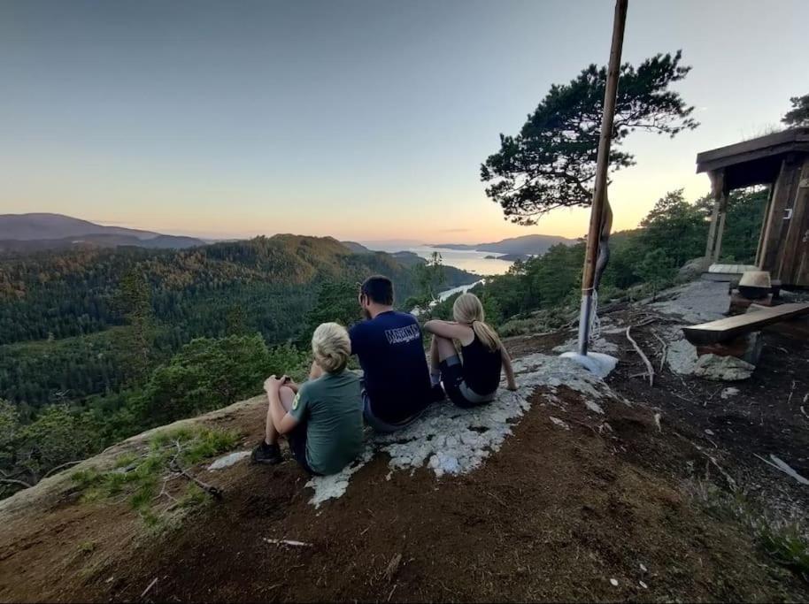 Idyllisk Minihus I Landlige Omgivelser - Med 5 Sengeplasser Og Parkering * Asen