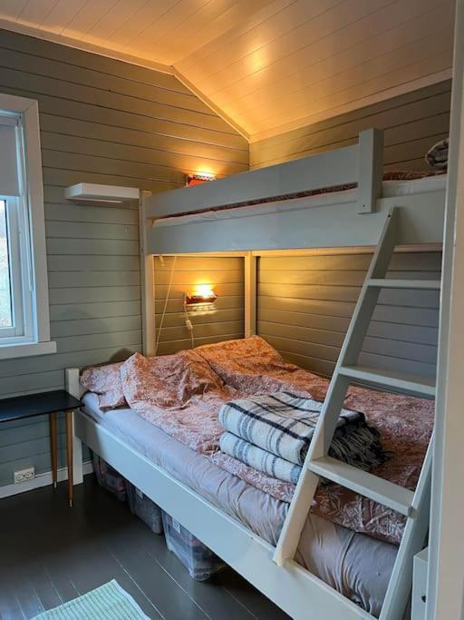 Idyllisk Minihus I Landlige Omgivelser - Med 5 Sengeplasser Og Parkering Asen